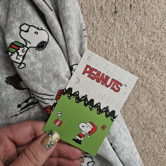 Peanuts Gray Pajama Set with Fun Characters - Picture 3 of 3